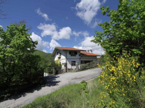 Cozy Holiday Home in Tuscany with Private Garden
